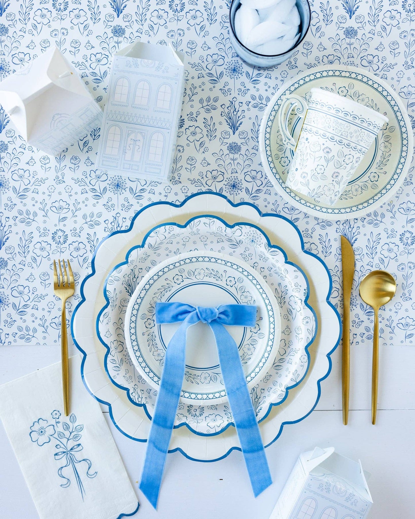 Pembroke Floral Dessert Plates