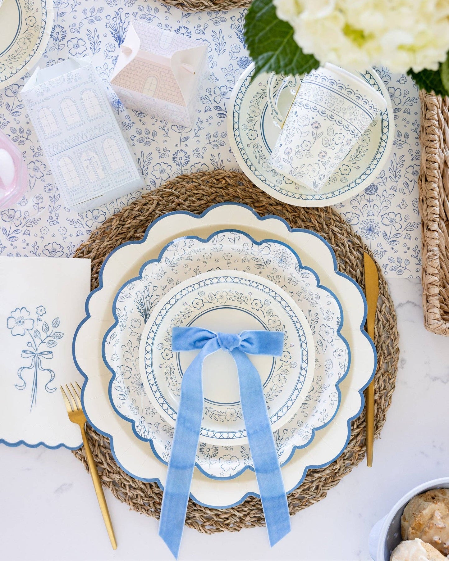 Pembroke Floral Dessert Plates