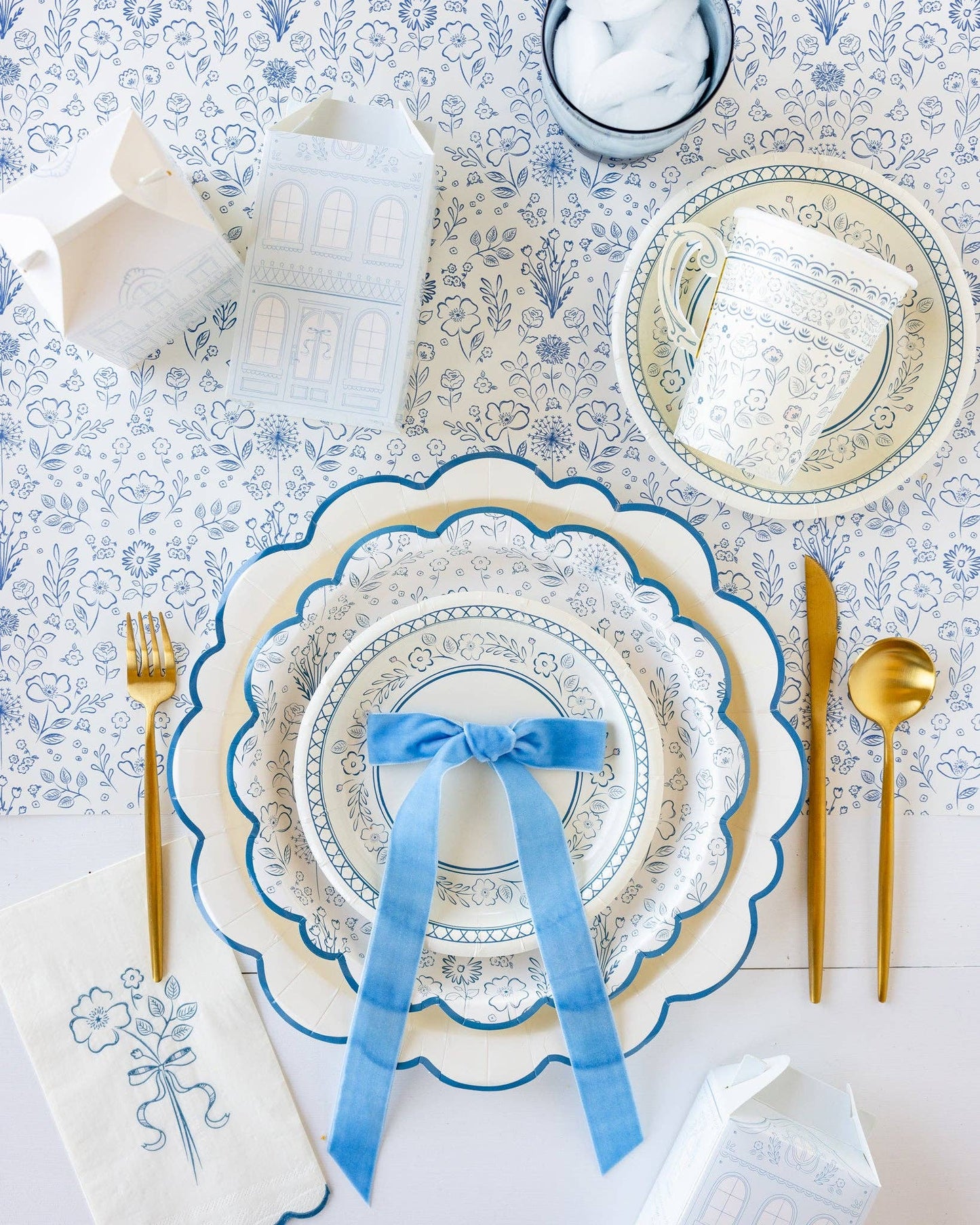 Pembroke Floral Dessert Plates